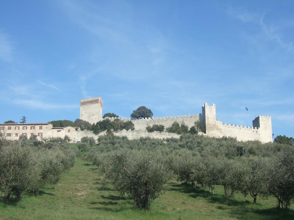 Hotel La Torre Castiglione del Lago Exterior photo